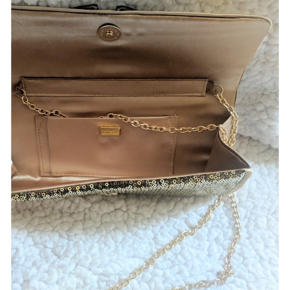 Huser Collection  Gold Clutch - Picture 2 of 5